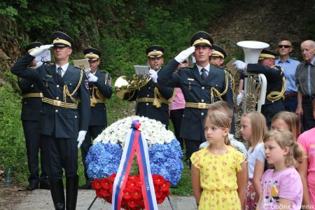 Tradicionalna spominska slovesnost v Češnjicah (11)
